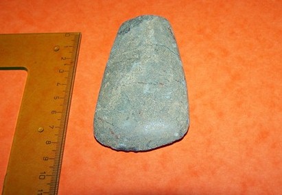 Kamená sekera Neolit 